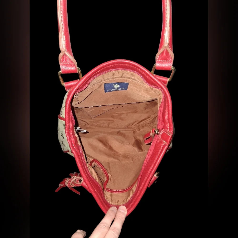 US Polo Assn. Shoulder Bag Large - Like New - Picture 10 of 13